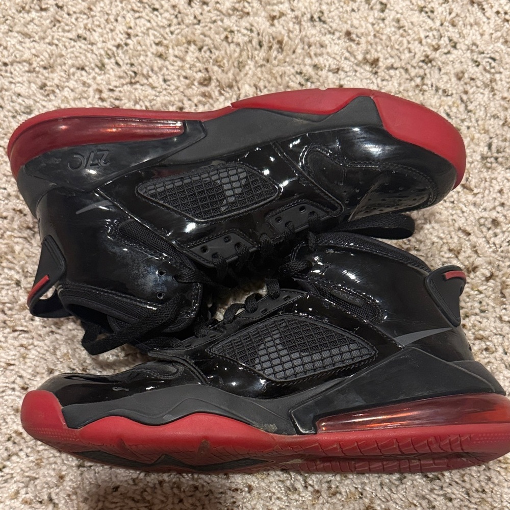 Nike Air Jordan Mars 270